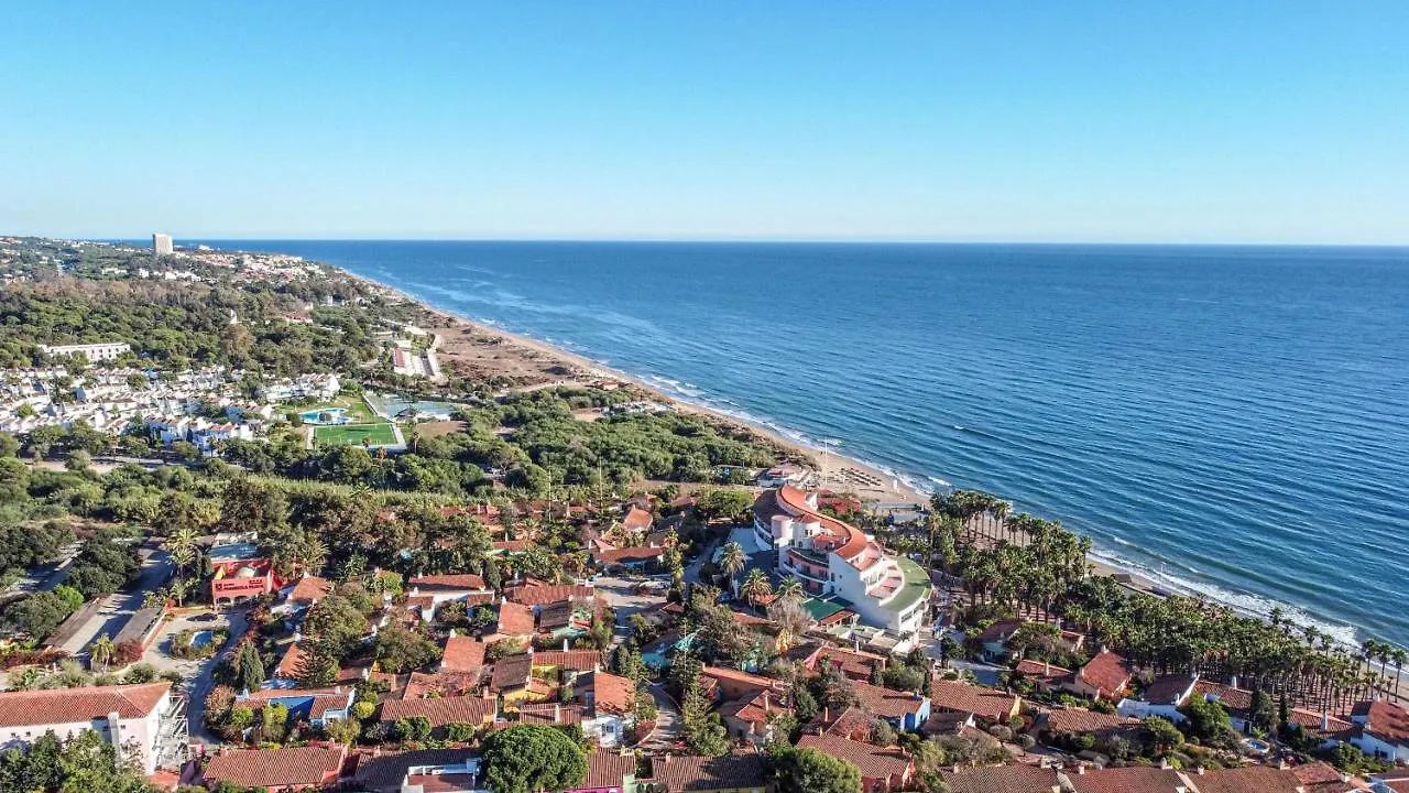 Gorgeous 2 Bedroom Townhouse In Marbella, Steps From An Incredible Beach Holiday home